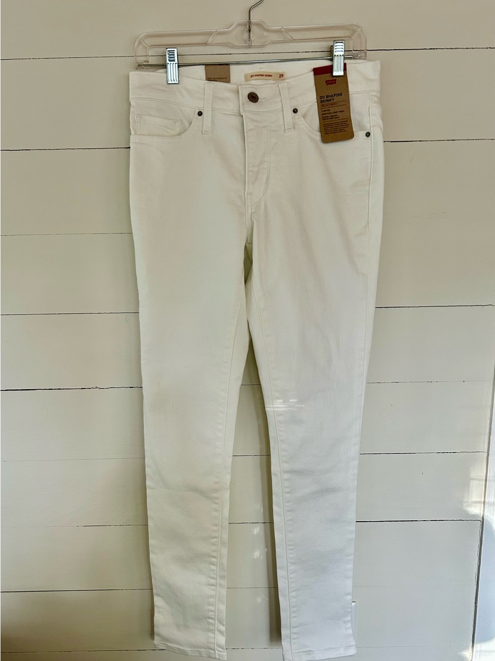 Levi NWT Women’s White 311 Slim Fit Skinny Jeans That Shape & Stretch Size 29x30